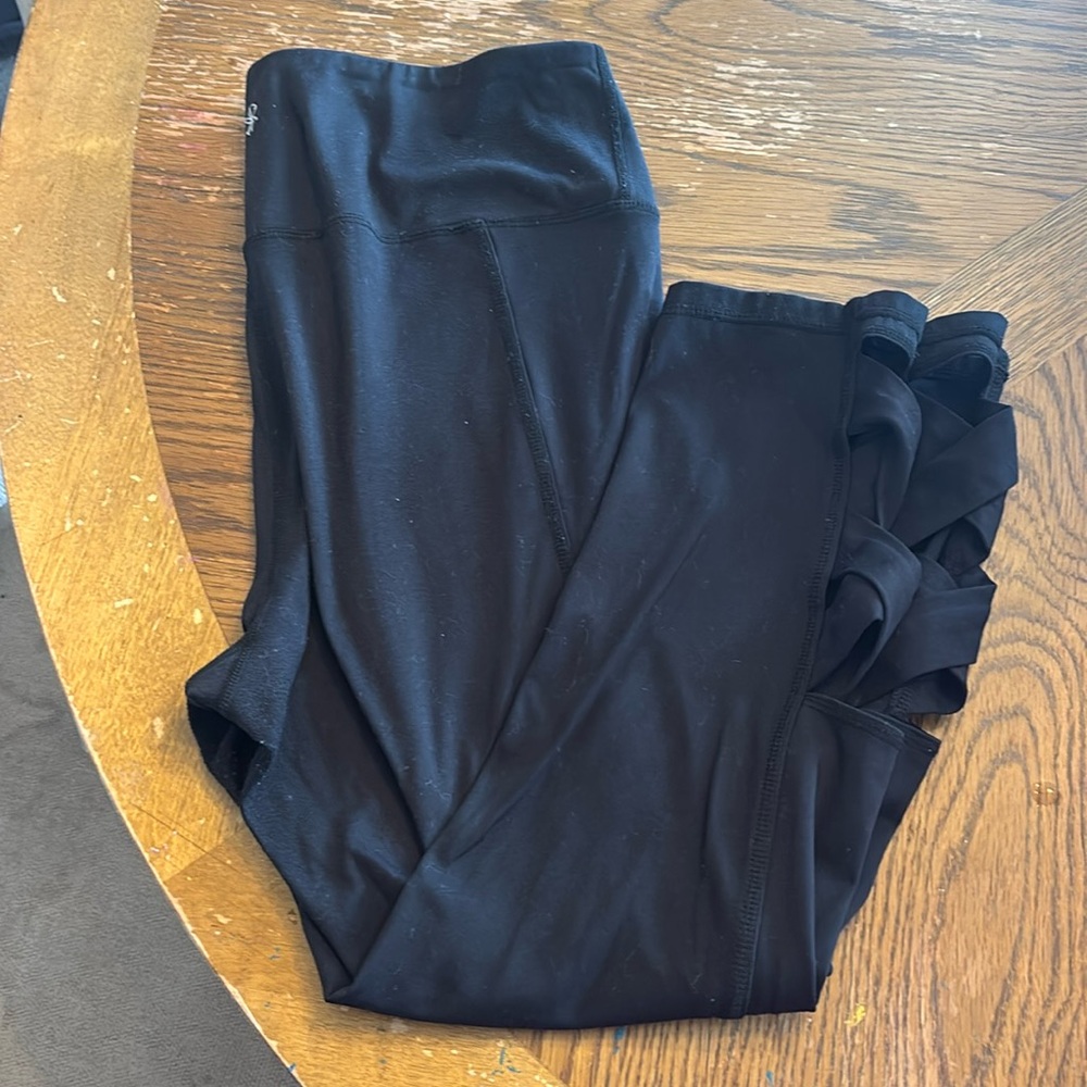 Black cropped leggings